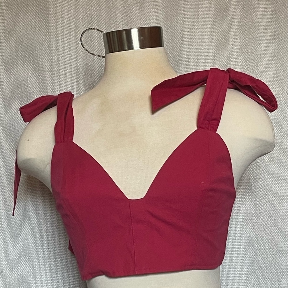 NWT CAMI NYC Livy crop in raspberry